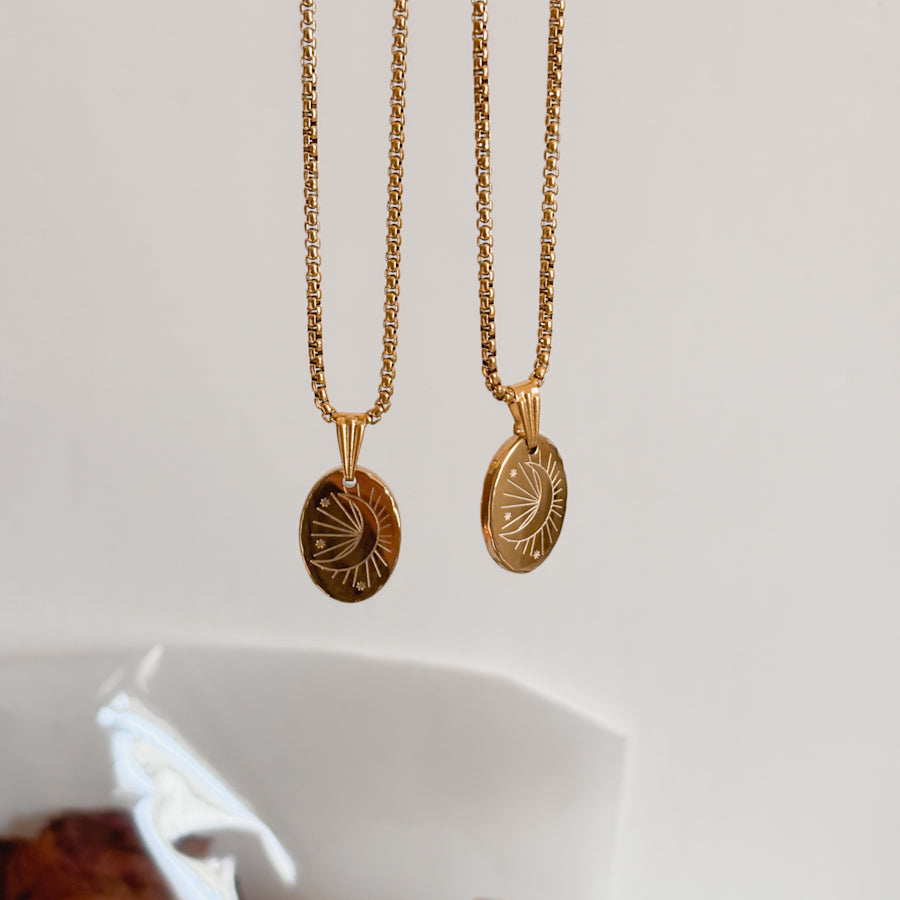 Collana White Moon